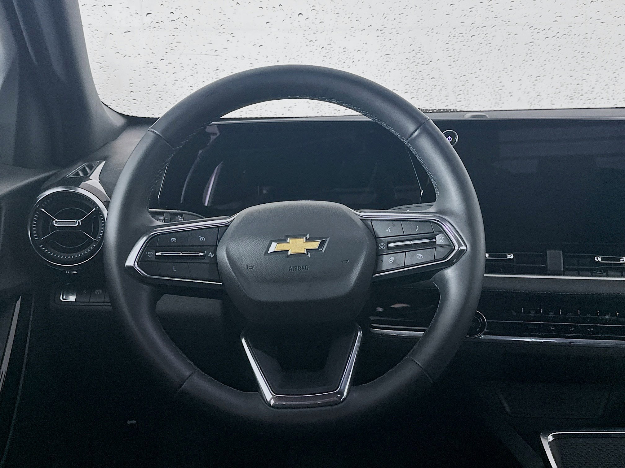 Used 2025 Chevrolet Equinox LT image 18