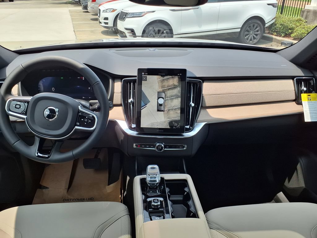 New 2026 Volvo XC90 B5 Plus AWD/4WD image 19