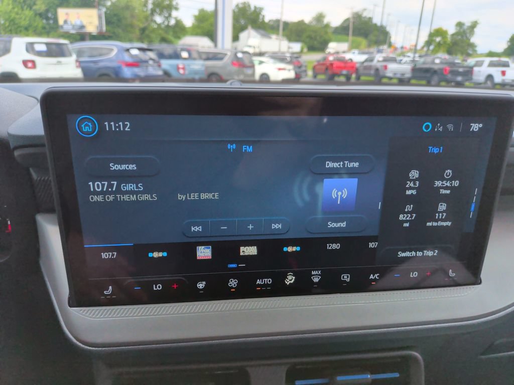 Used 2025 Ford Maverick Lobo AWD/4WD image 10