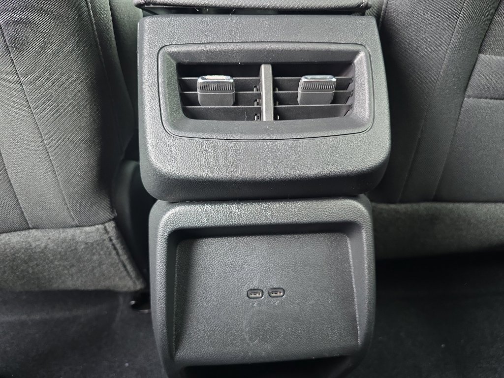 New 2026 Chevrolet Equinox EV LT image 18