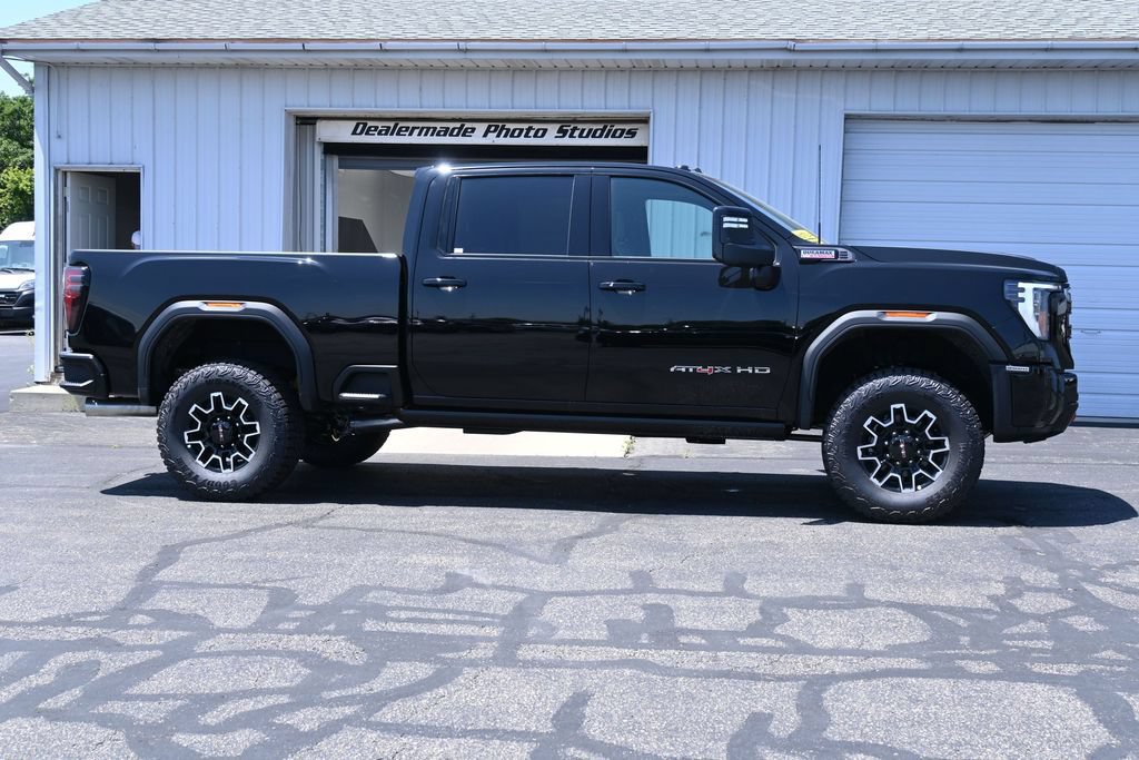 New 2026 GMC Sierra 2500 AT4X AWD/4WD image 4