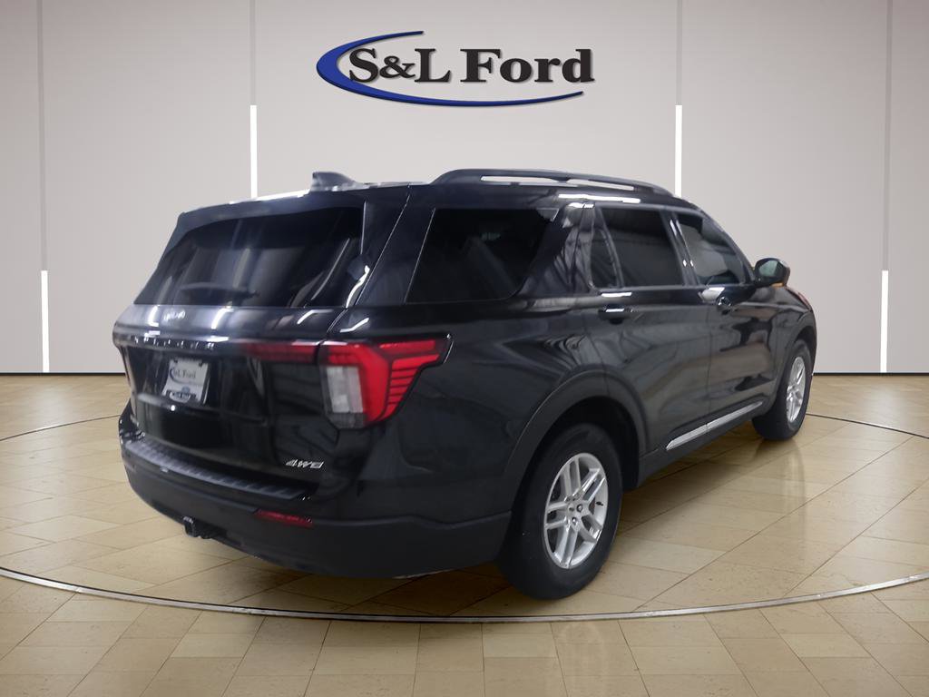 Certified 2025 Ford Explorer Active image 9