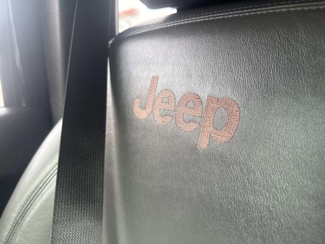 Used 2016 Jeep Wrangler Unlimited Sahara w/ Dual Top Group image 32