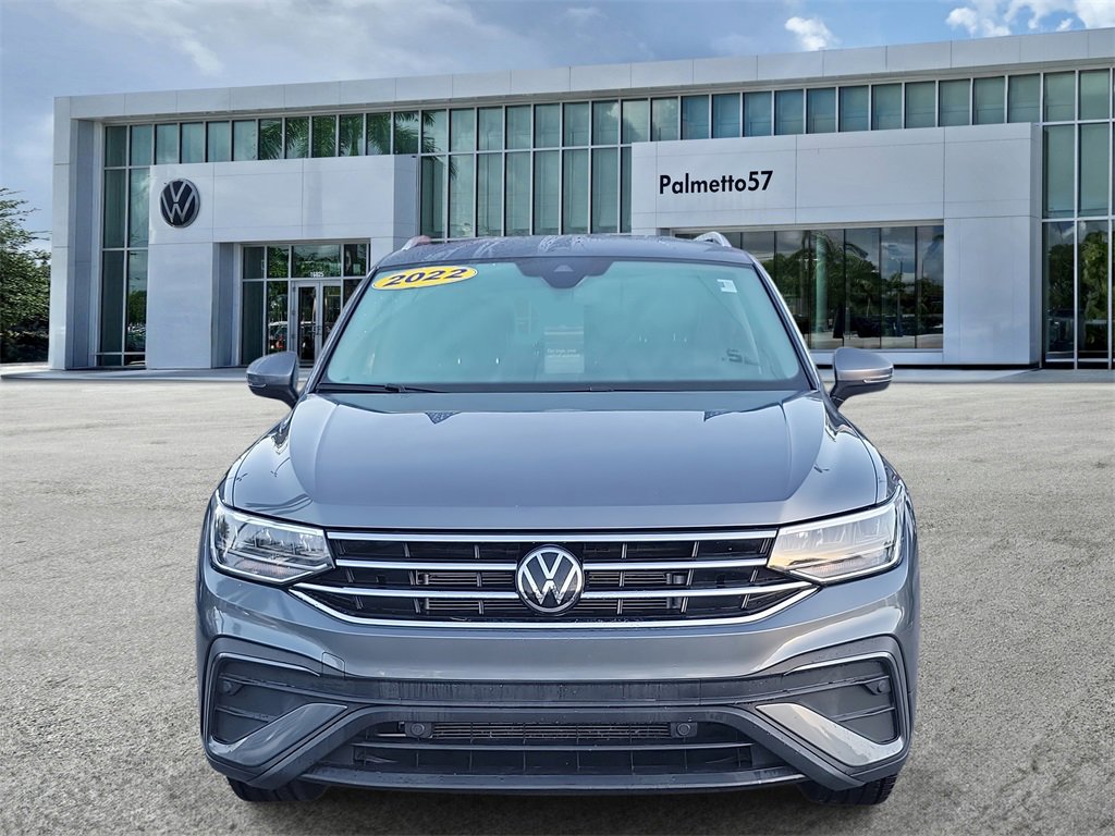Certified 2022 Volkswagen Tiguan SE image 2