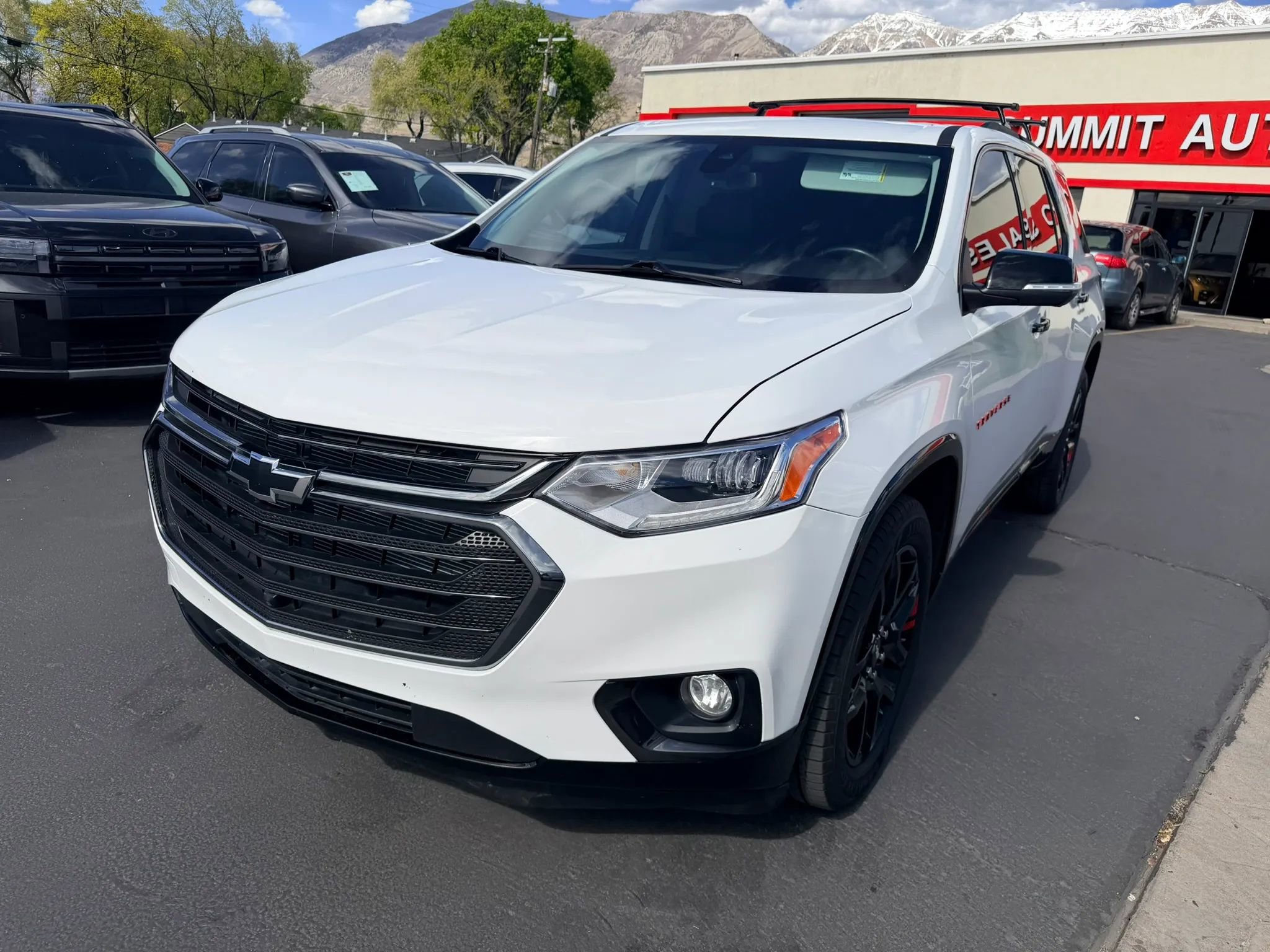 Used 2021 Chevrolet Traverse Premier w/ Redline Edition AWD/4WD image 7