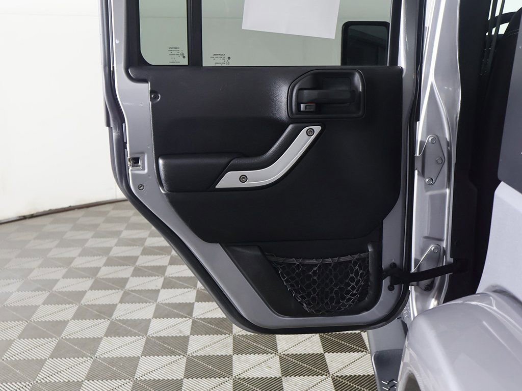 Used 2014 Jeep Wrangler Unlimited Sahara w/ Connectivity Group image 20