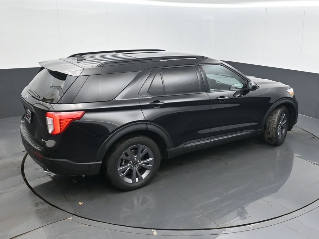 Used 2022 Ford Explorer XLT w/ Equipment Group 202A image 49