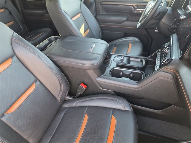 Used 2025 GMC Sierra 2500 AT4 w/ AT4 Premium Plus Package image 9