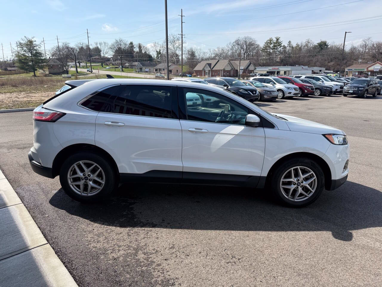 Used 2022 Ford Edge SEL AWD/4WD image 6