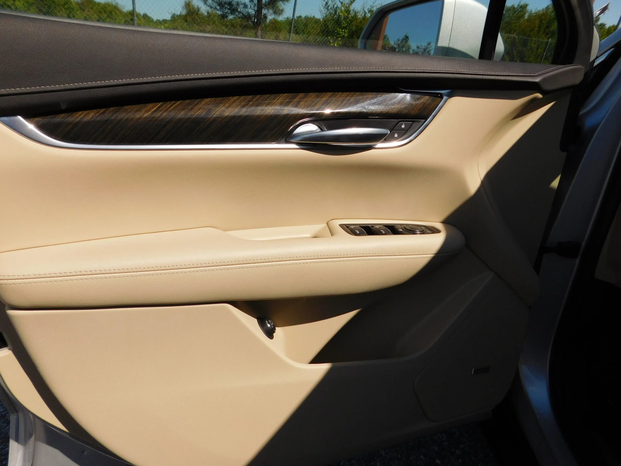 Used 2019 Cadillac XT5 FWD image 15