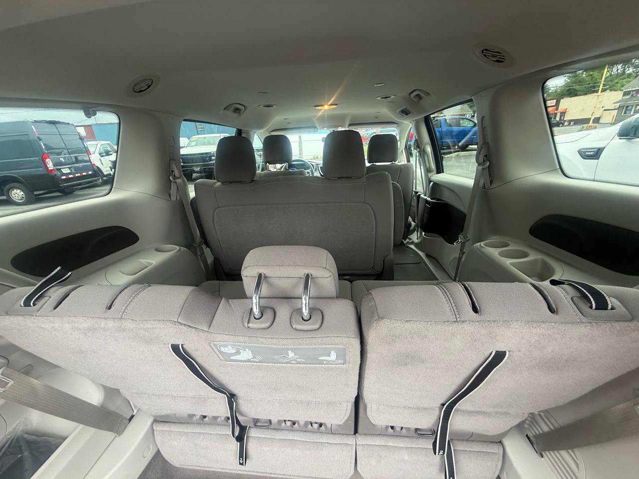 Used 2018 Chrysler Pacifica L FWD image 33