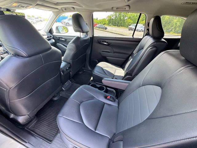 Certified 2025 Toyota Highlander XLE AWD/4WD image 15