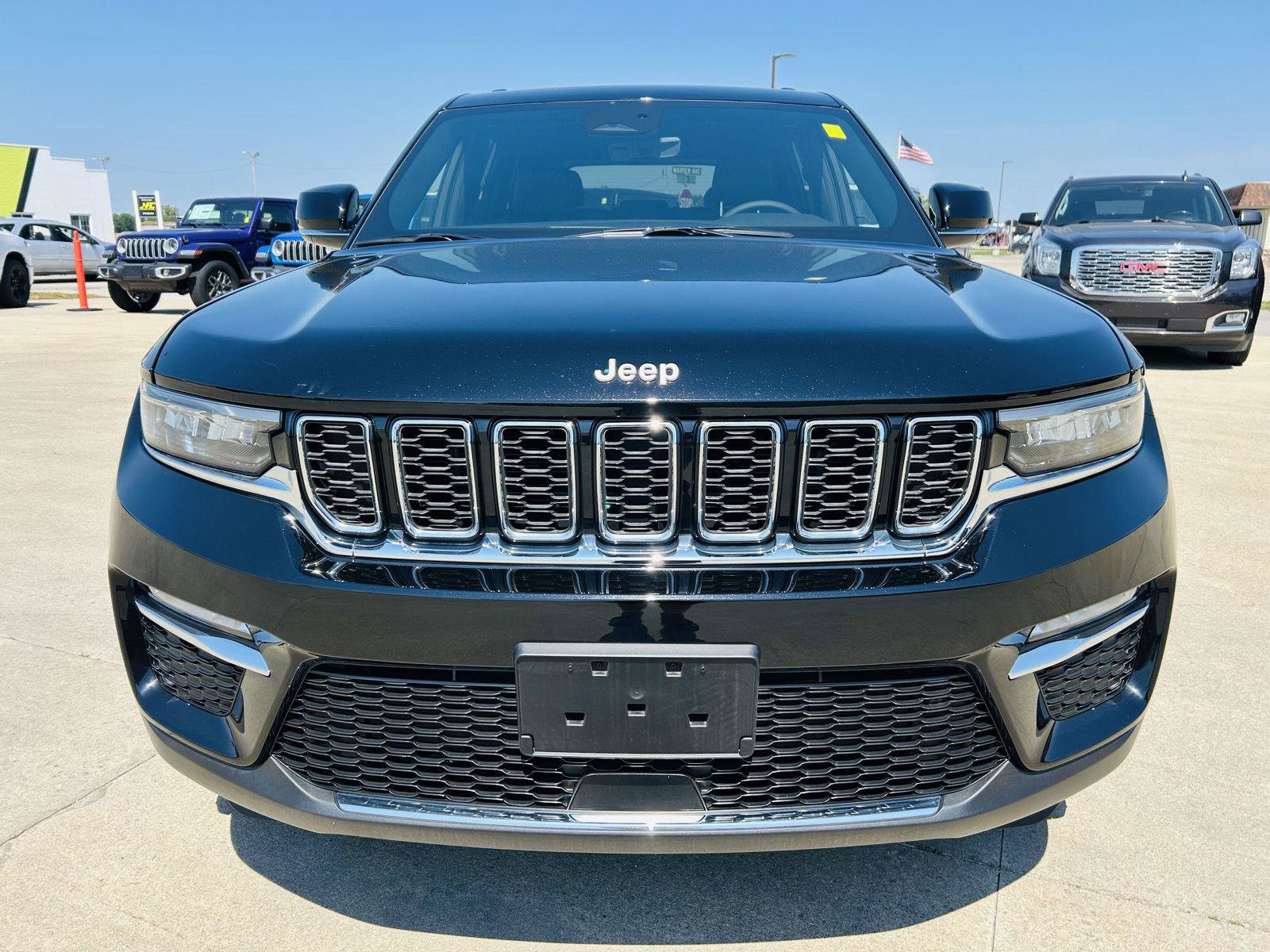 New 2025 Jeep Grand Cherokee Limited AWD/4WD image 35