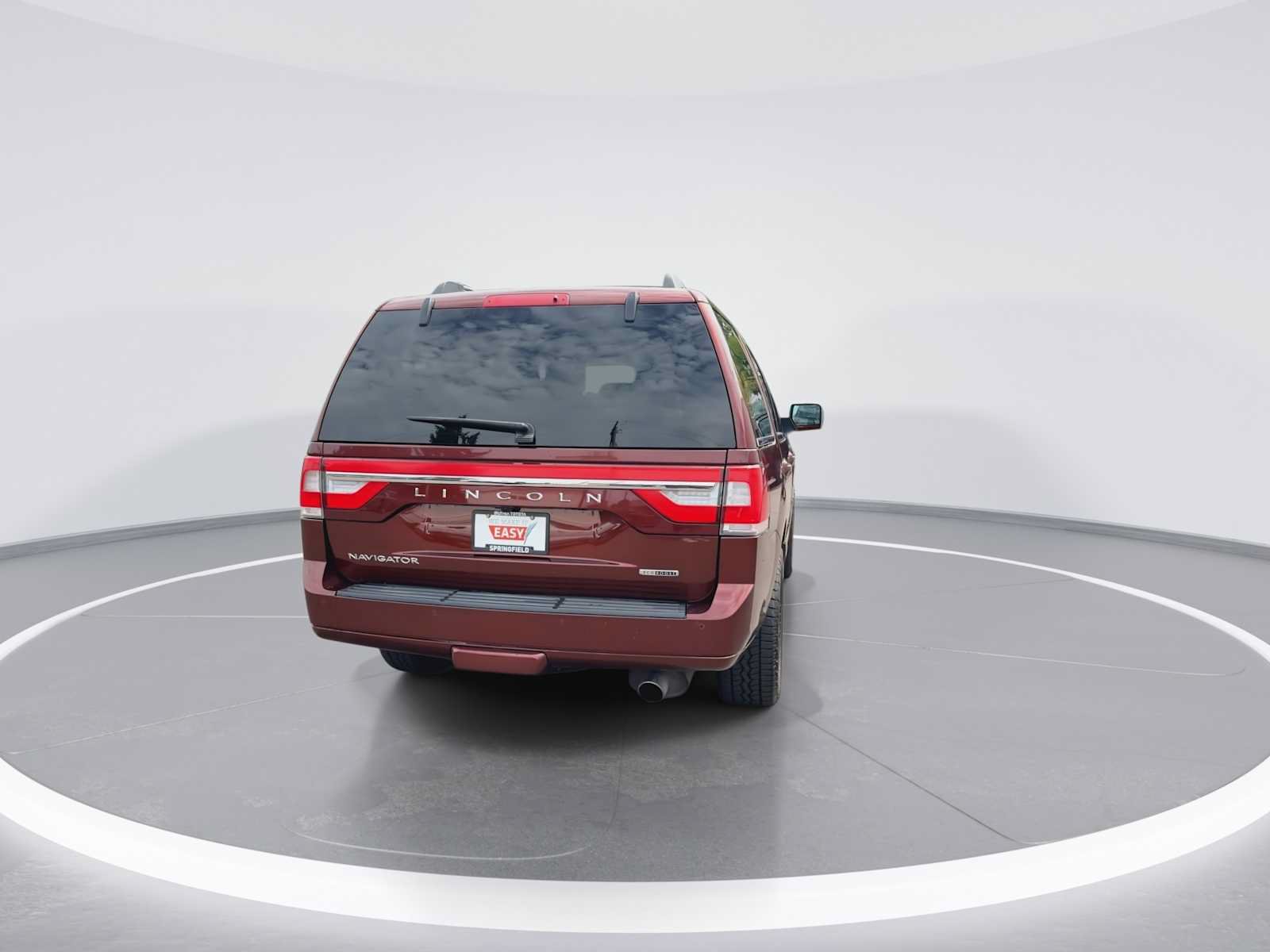 Used 2015 Lincoln Navigator 4WD image 7