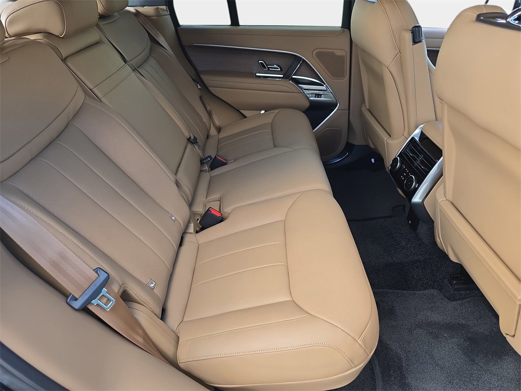 New 2026 Land Rover Range Rover SE image 11
