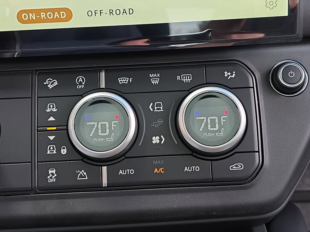 New 2026 Land Rover Defender 110 S AWD/4WD image 23