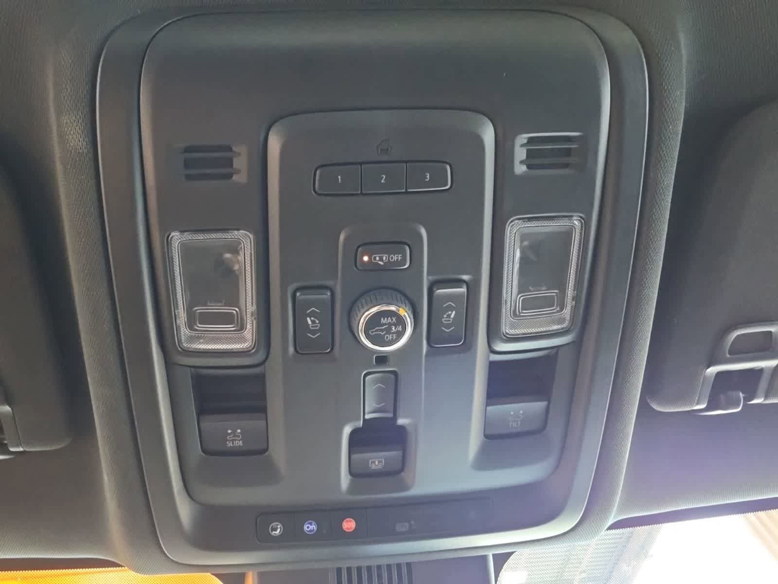 Used 2023 Chevrolet Tahoe Premier AWD/4WD image 29