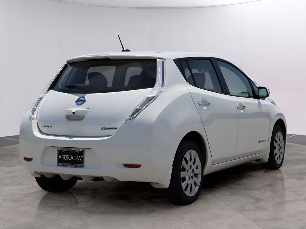 Used 2015 Nissan Leaf S FWD image 5
