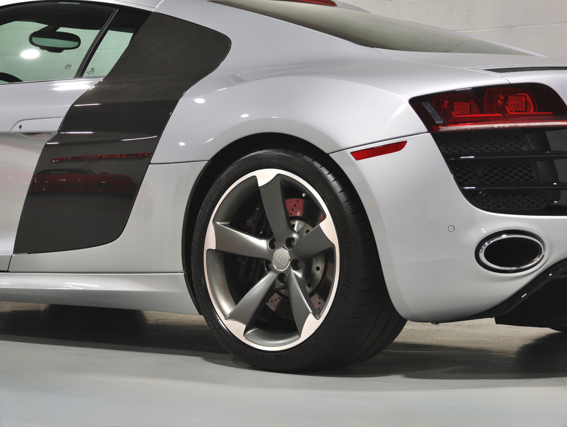 Used 2011 Audi R8 V10 AWD/4WD image 8