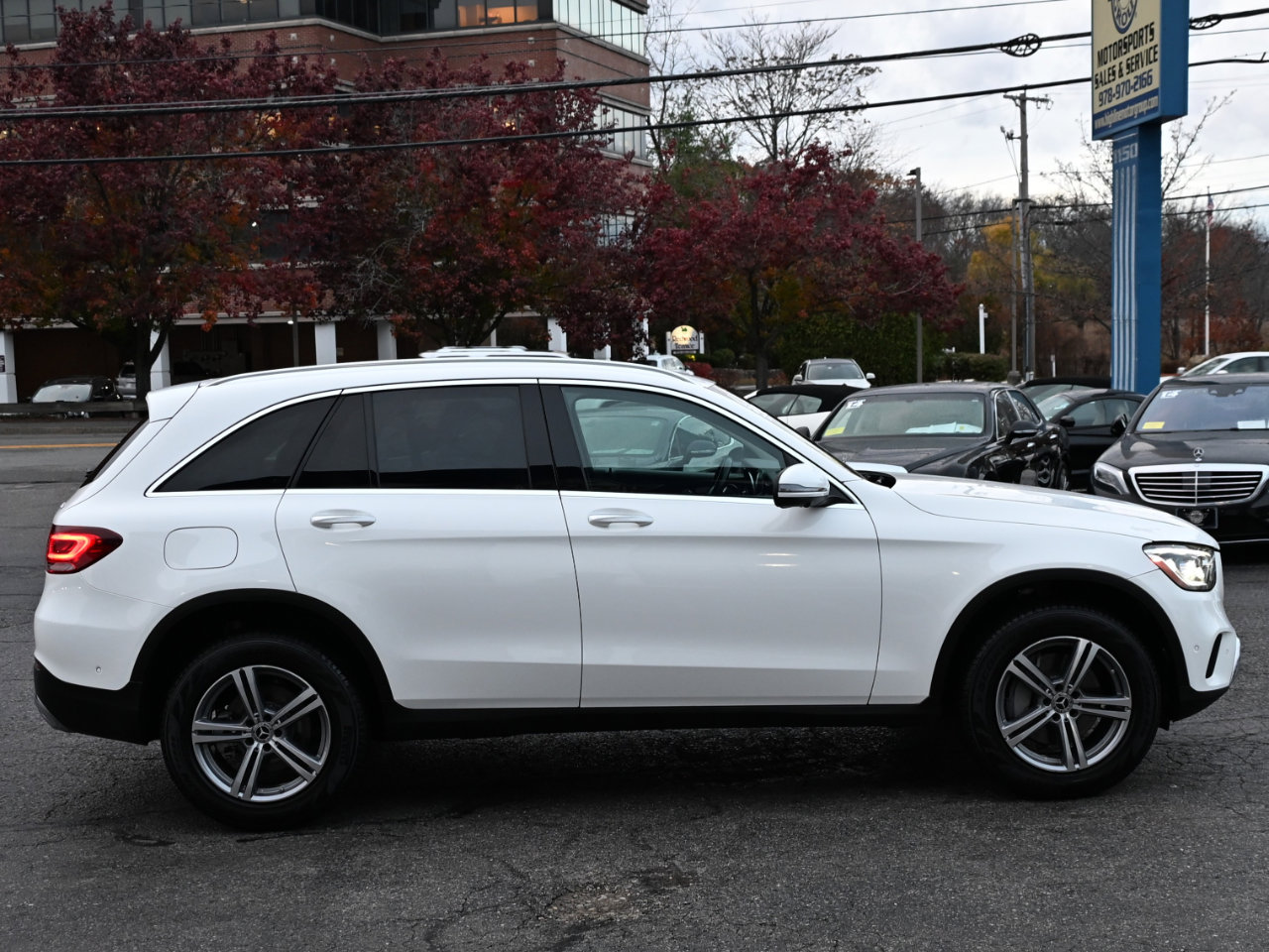 Used 2022 Mercedes-Benz GLC 300 4MATIC image 7