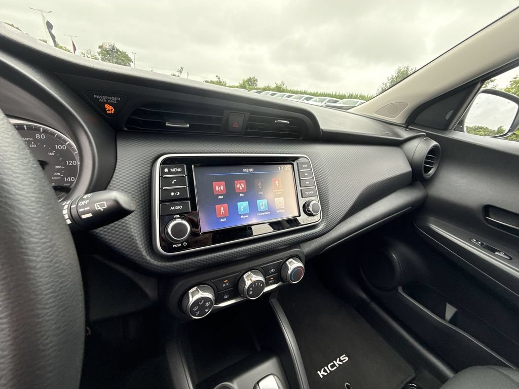Used 2024 Nissan Kicks S FWD image 19