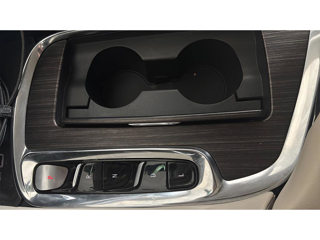 Used 2023 Buick Enclave Avenir FWD image 20