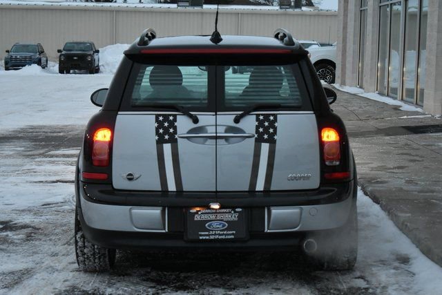 Used 2010 MINI Cooper Clubman Hardtop w/ Premium Pkg image 8