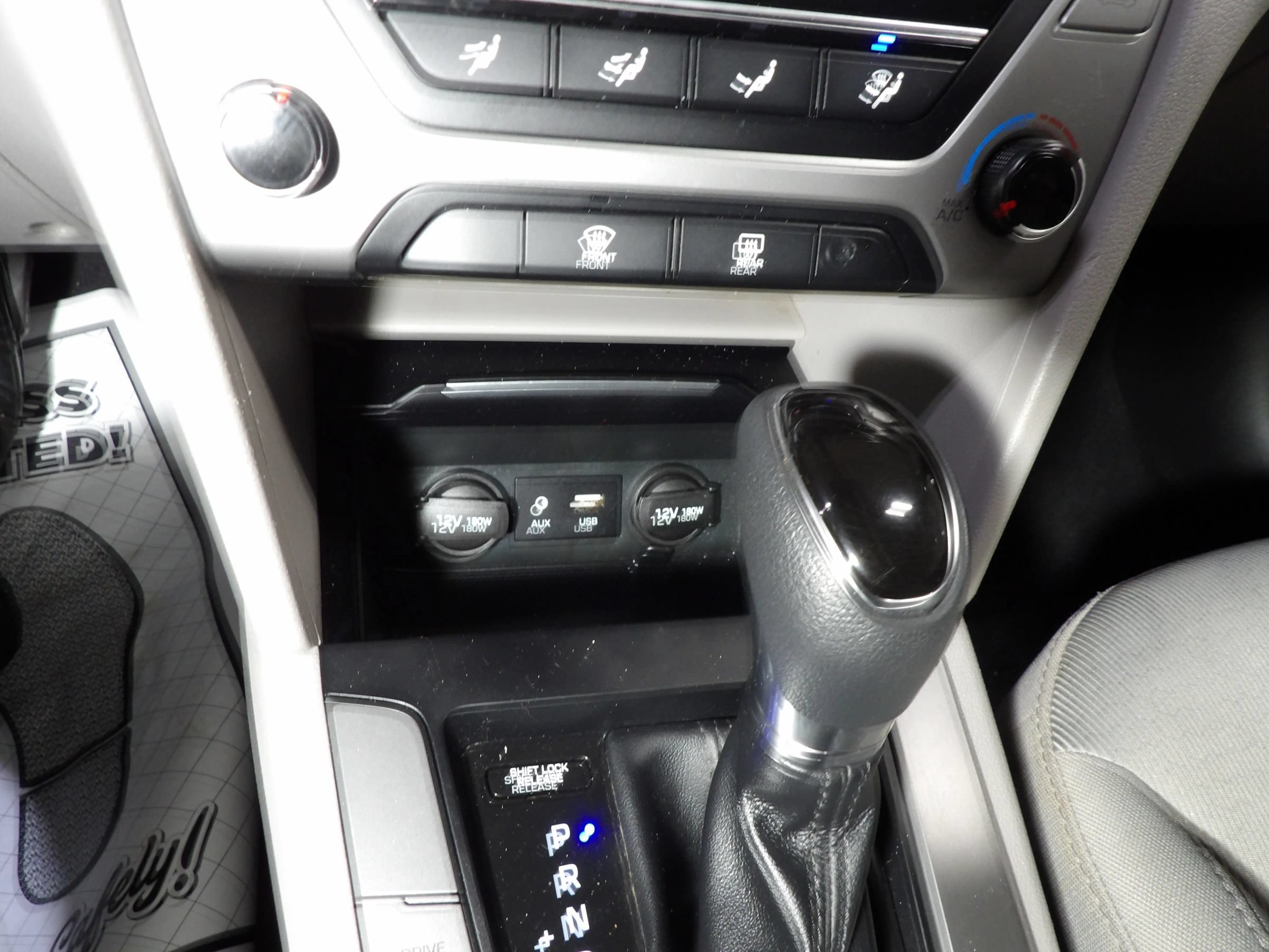 Used 2017 Hyundai Elantra SE FWD image 11