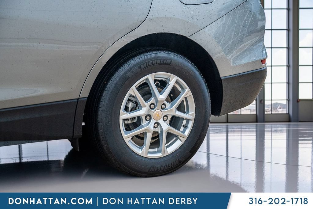 Used 2024 Chevrolet Equinox LT w/ LPO, Floor Liner Package FWD image 37