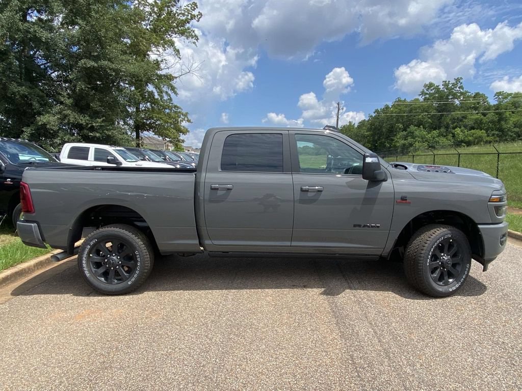 New 2026 RAM 2500 Laramie AWD/4WD image 36