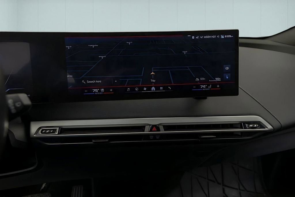 Used 2025 BMW iX M60 image 41