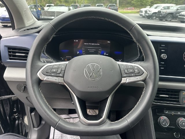 Used 2023 Volkswagen Taos SE w/ Panoramic Sunroof Package FWD image 14