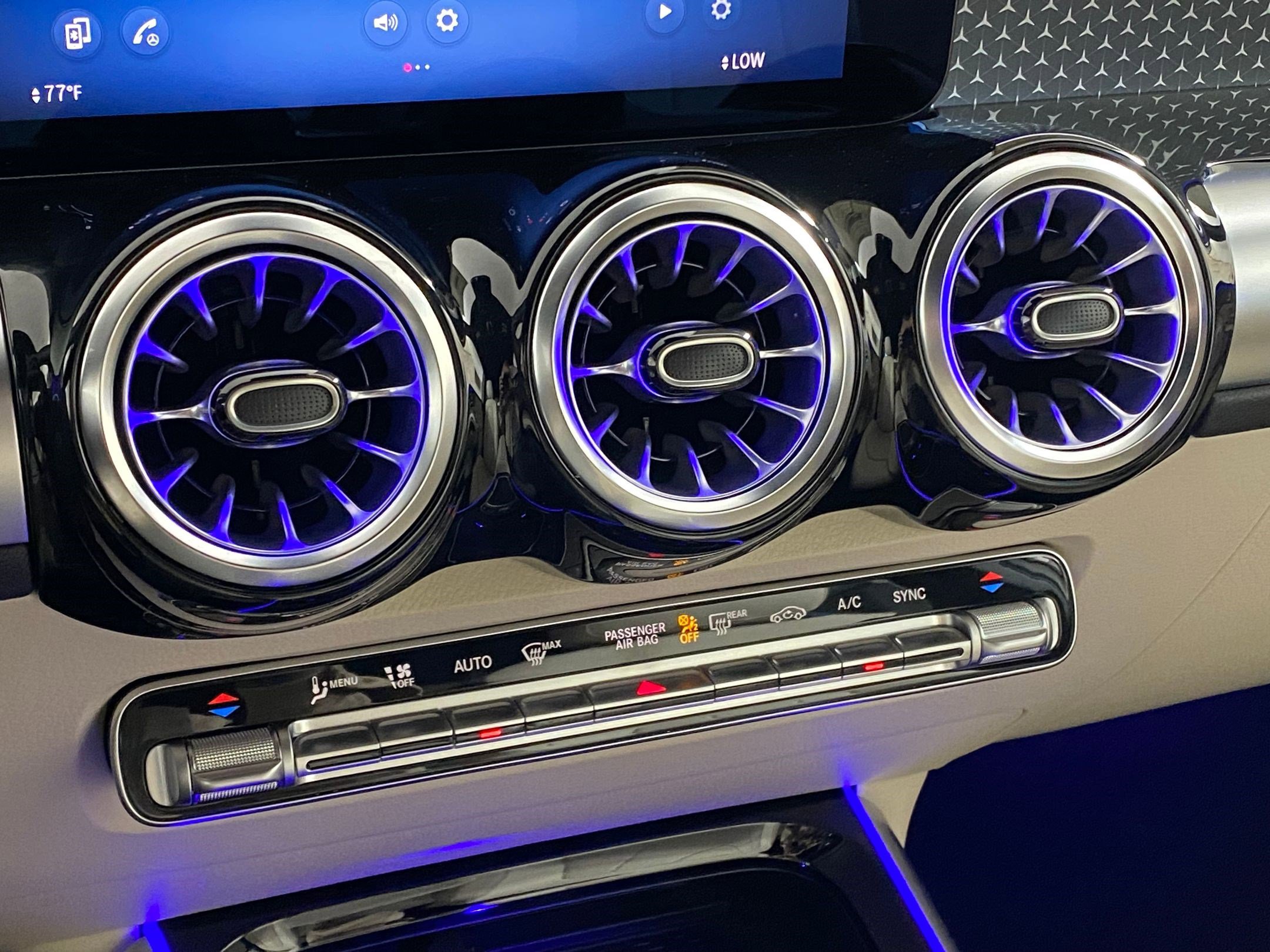 New 2025 Mercedes-Benz GLB 250 4MATIC image 25