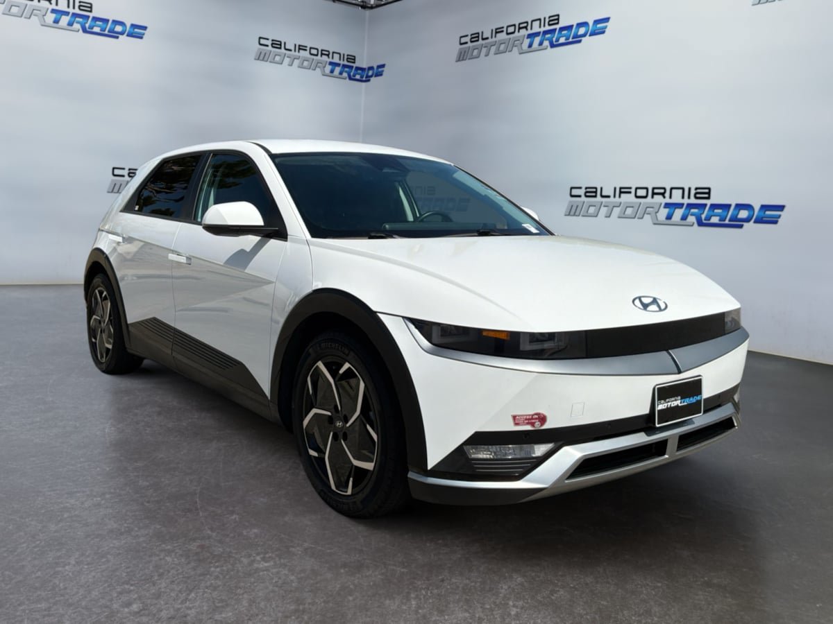 Used 2024 Hyundai Ioniq 5 SEL RWD image 3