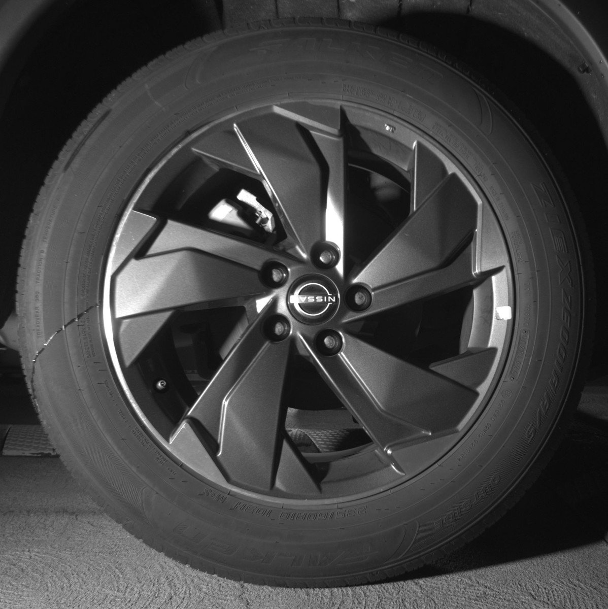 Used 2025 Nissan Rogue SV FWD image 15