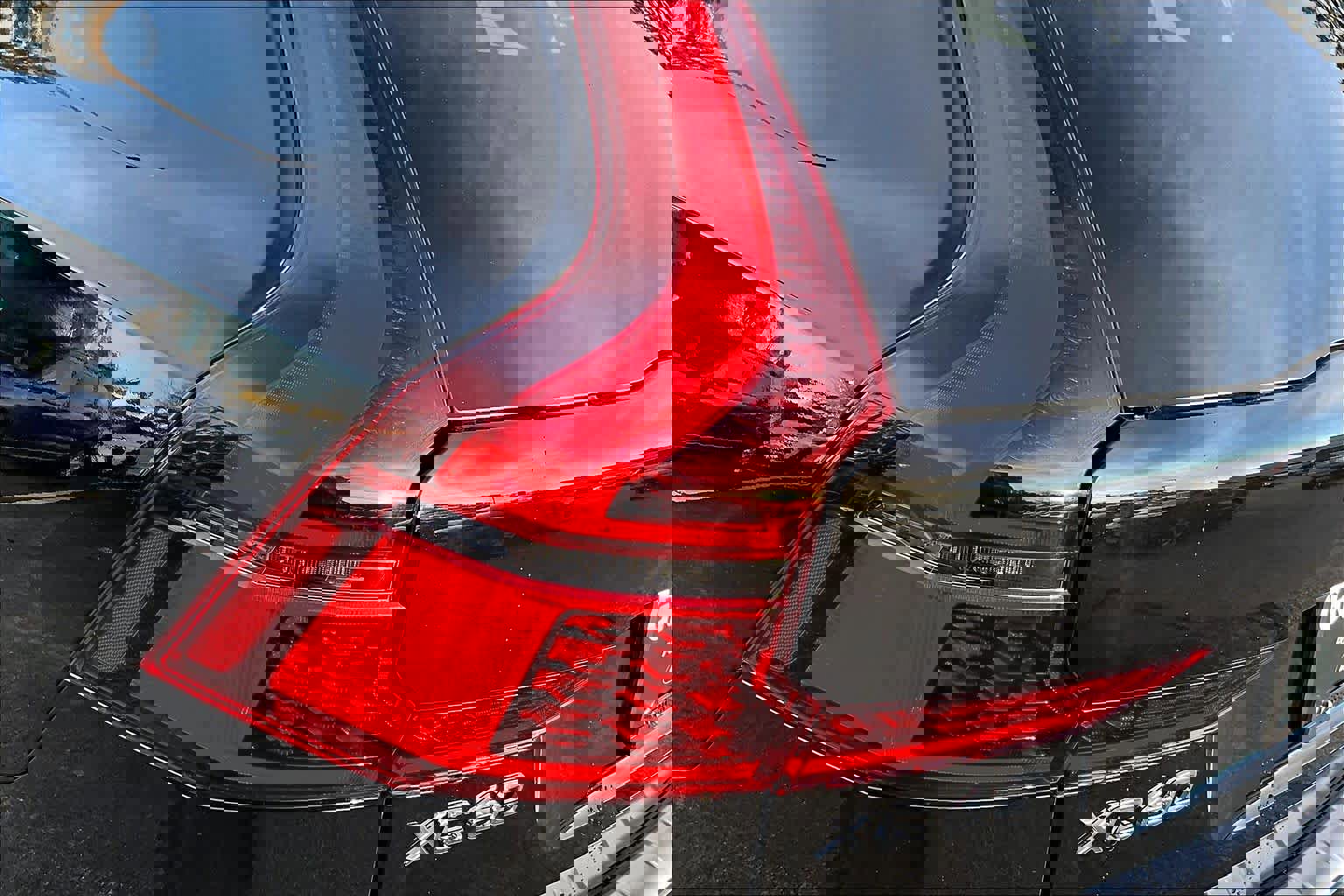 New 2026 Volvo XC60 B5 Plus w/ Protection Package Premier image 5