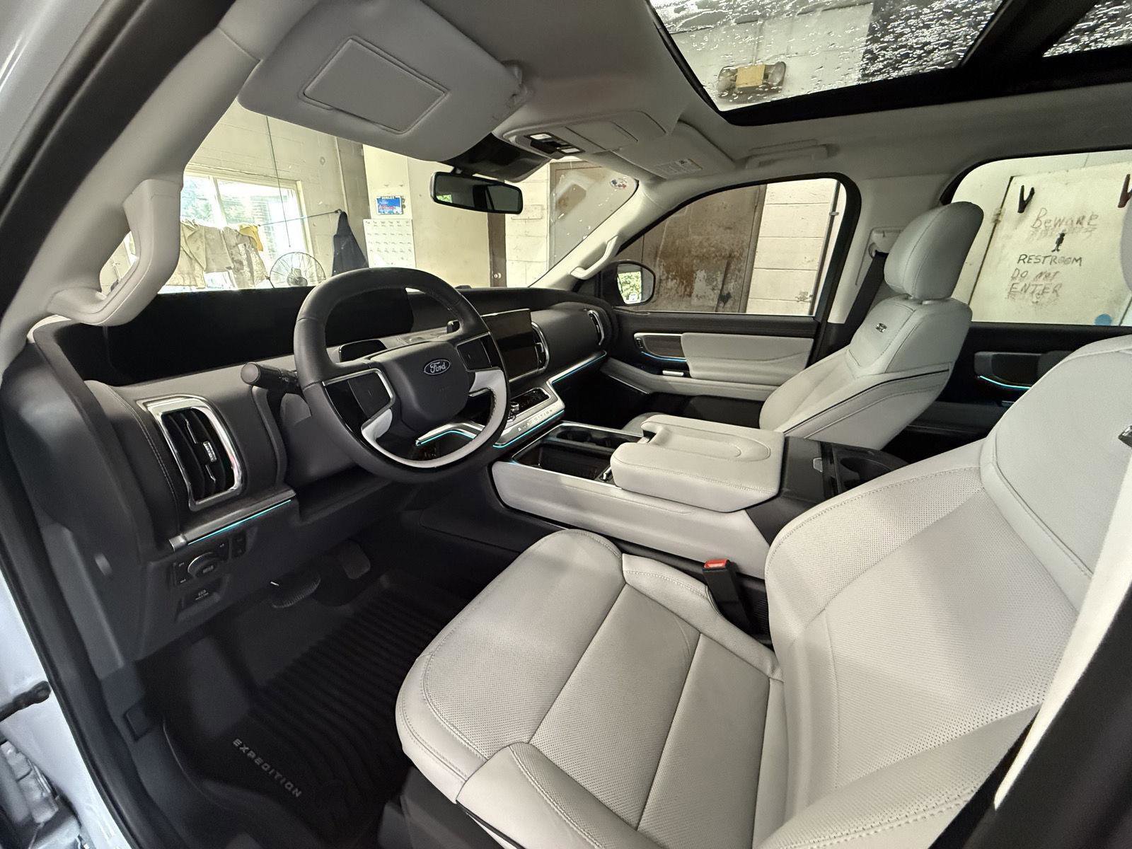 New 2025 Ford Expedition Platinum w/ Platinum Ultimate Package image 11
