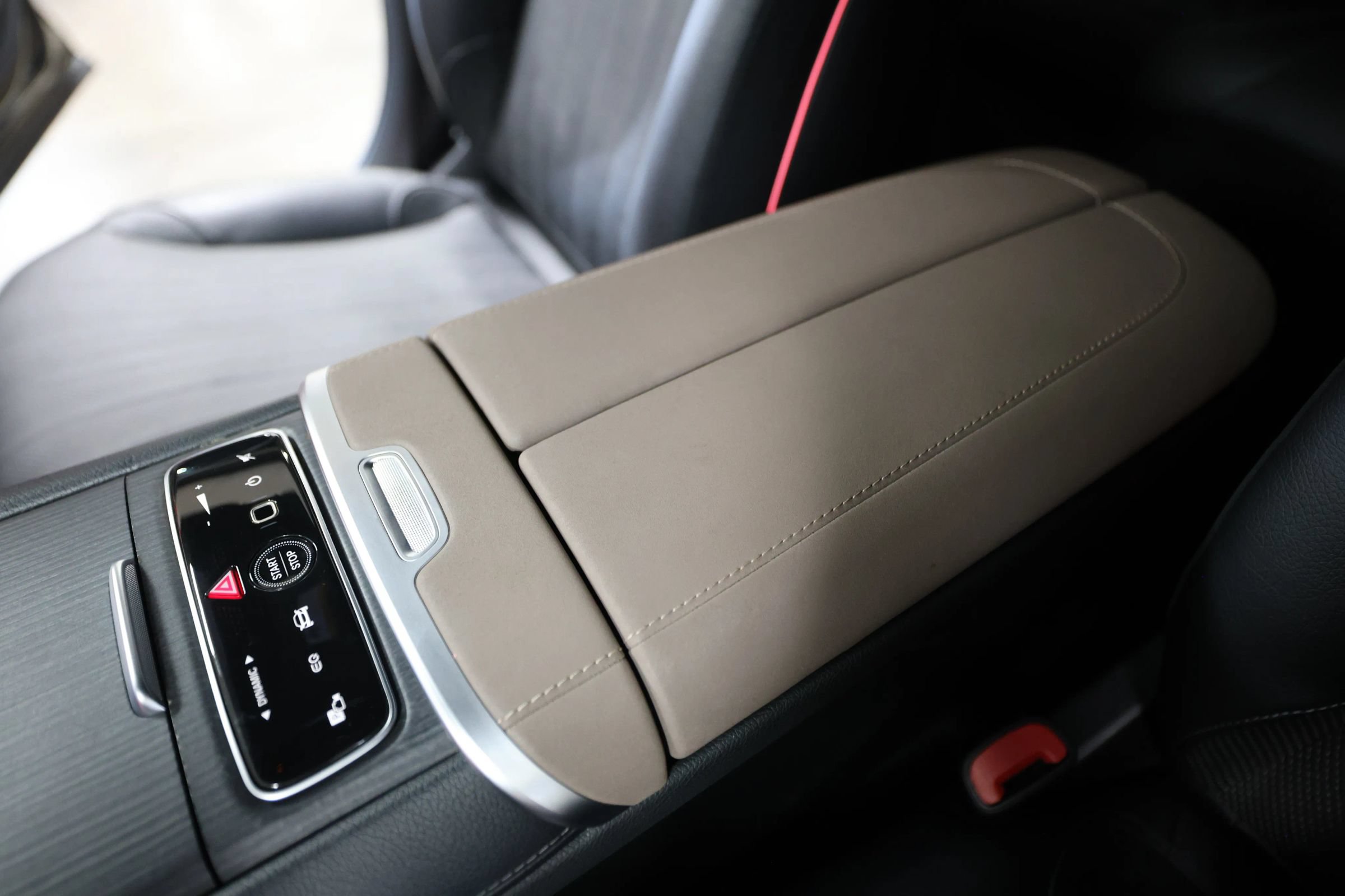 Used 2022 Mercedes-Benz EQS 580 4MATIC Sedan image 43