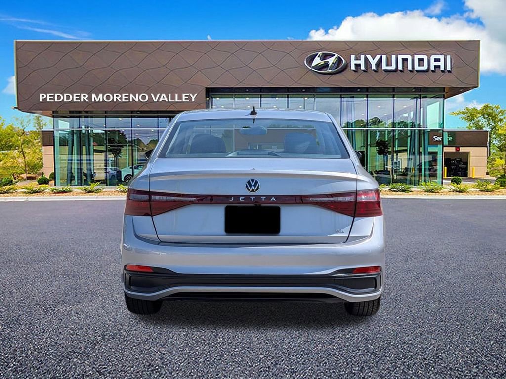 Used 2025 Volkswagen Jetta SE image 5