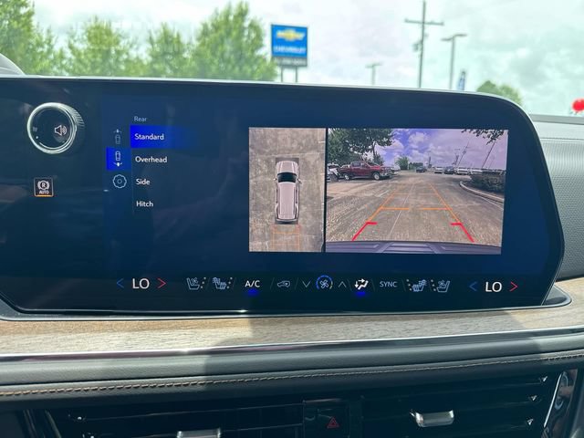 New 2026 Chevrolet Tahoe High Country w/ Sun And Tow Package AWD/4WD image 30