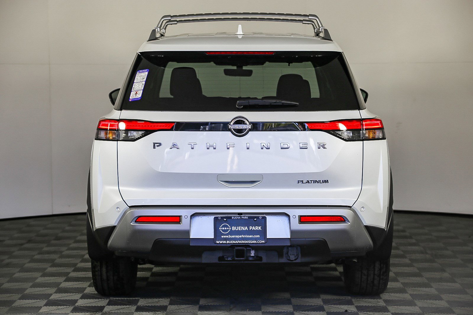 New 2025 Nissan Pathfinder Platinum image 12