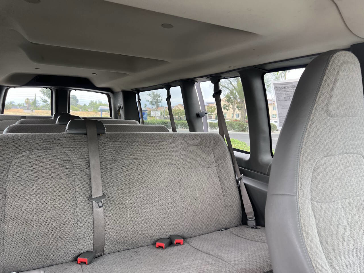 Used 2018 Chevrolet Express 3500 LT w/ LT Preferred Equipment Group RWD image 3