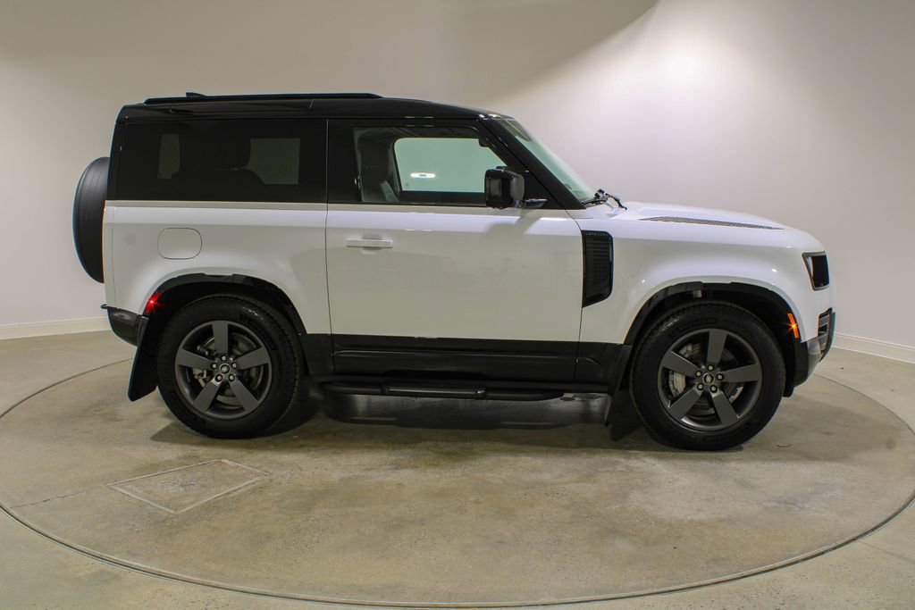 Used 2025 Land Rover Defender 90 X-Dynamic SE AWD/4WD image 6