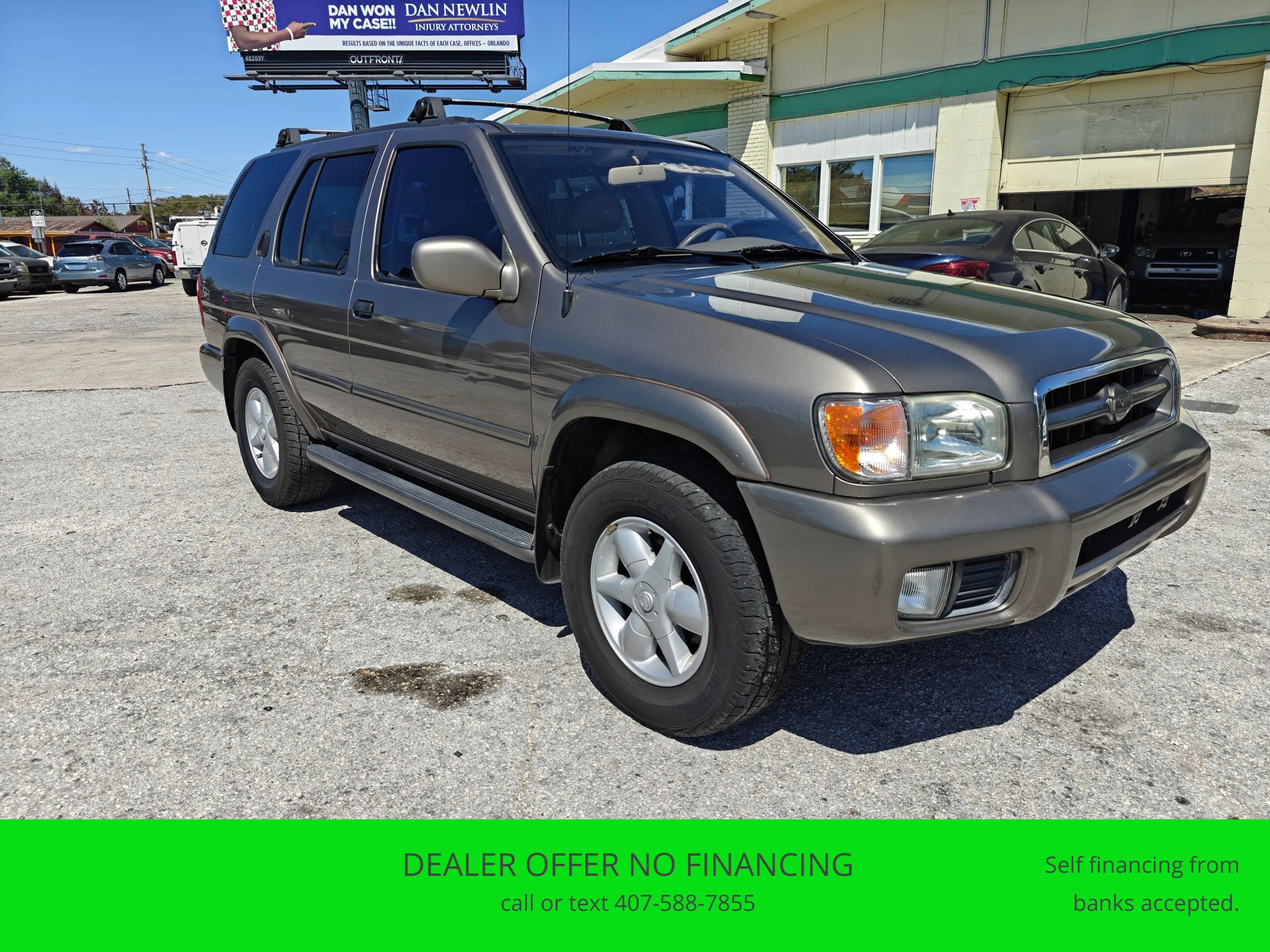 Used 2001 Nissan Pathfinder LE image 7