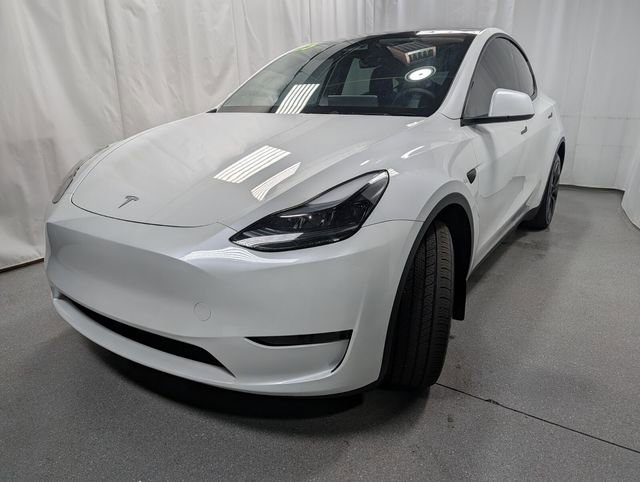 Used 2025 Tesla Model Y Long Range image 6