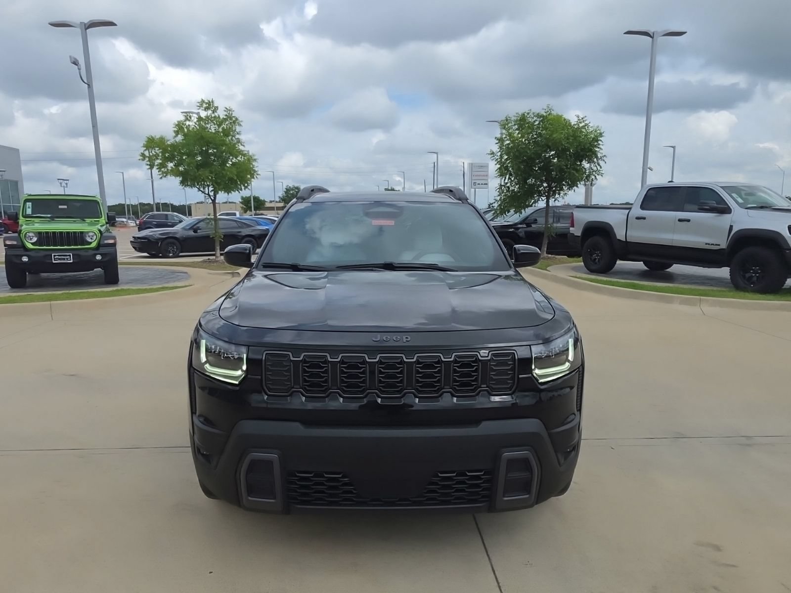 New 2026 Jeep Cherokee Laredo AWD/4WD image 8