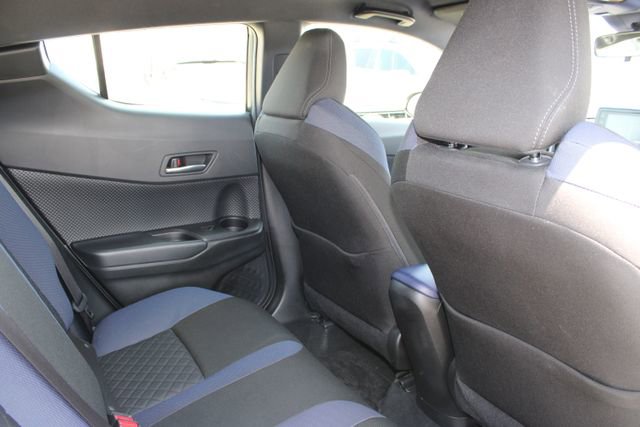 Used 2020 Toyota C-HR XLE FWD image 6