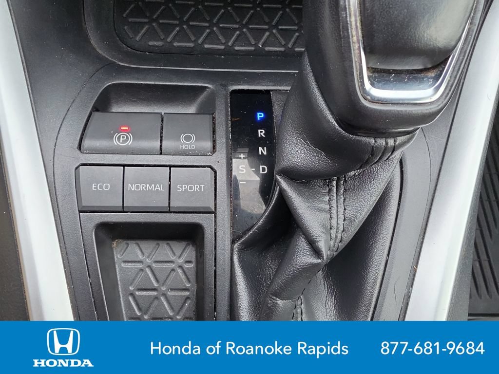 Used 2019 Toyota RAV4 XLE Premium FWD image 27