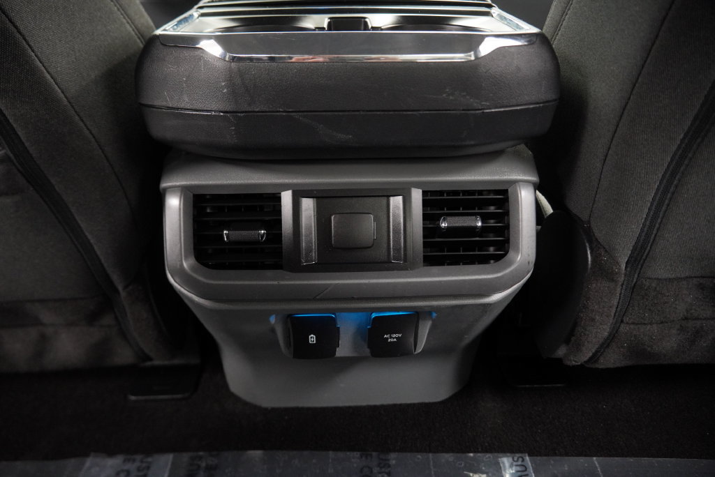 Used 2022 Ford F150 Lightning XLT AWD/4WD image 26