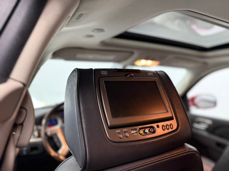 Used 2013 Cadillac Escalade Platinum AWD/4WD image 76